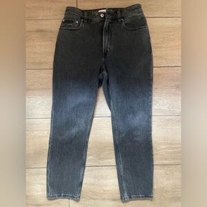 Abercrombie & Fitch Black The Mom High Rise 26/2 Short Jeans